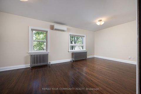Photo 27 at 29 Denison Avenue, Chinatown, Toronto