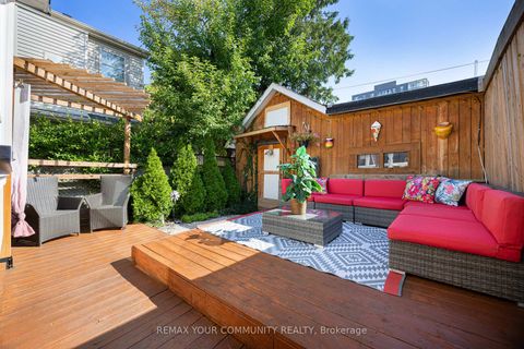 Photo 35 at 29 Denison Avenue, Chinatown, Toronto