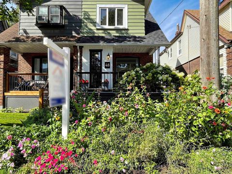 Photo 3 at 48 Hiltz Avenue, South Riverdale, Toronto