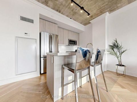 Photo 10 at 1106 - 608 Richmond Street W, Waterfront Communities C1, Toronto