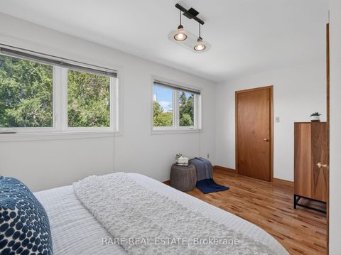 Photo 20 at 12 Kentroyal Drive, Humber Heights, Toronto