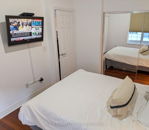 Photo 29 at 1009 - 35 Balmuto Street, Bay Street Corridor, Toronto