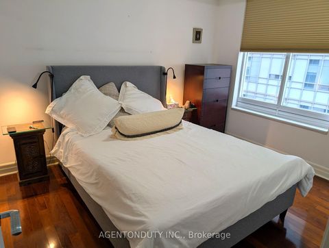 Photo 30 at 1009 - 35 Balmuto Street, Bay Street Corridor, Toronto