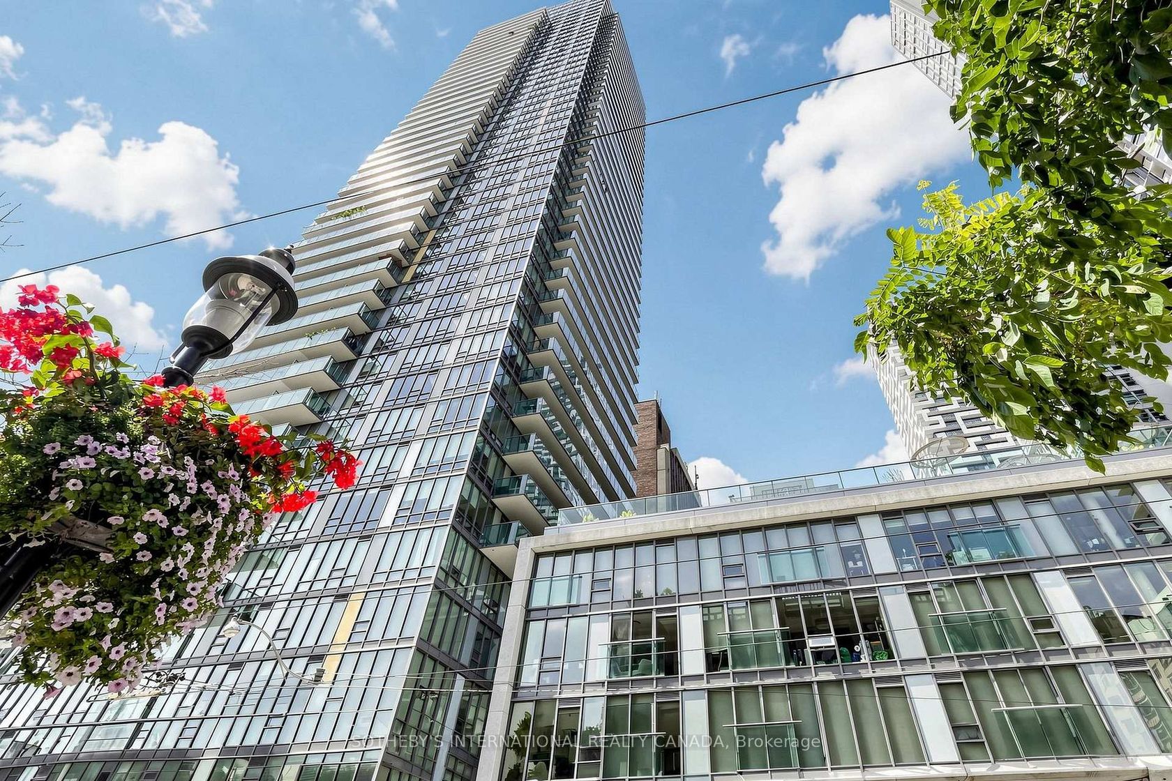1606 - 33 Lombard Street, Yonge Corridor, Toronto photo number 2