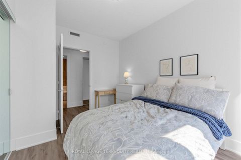 Photo 17 at 1112 - 470 Front Street W, Waterfront Communities C1, Toronto
