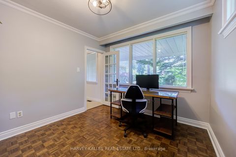 Photo 5 at 19 Ridgegate Crescent, Queensway, Toronto