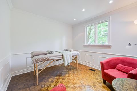 Photo 6 at 19 Ridgegate Crescent, Queensway, Toronto