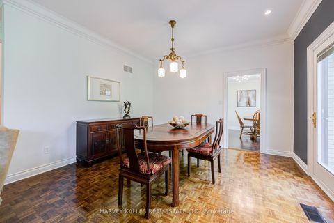 Photo 11 at 19 Ridgegate Crescent, Queensway, Toronto