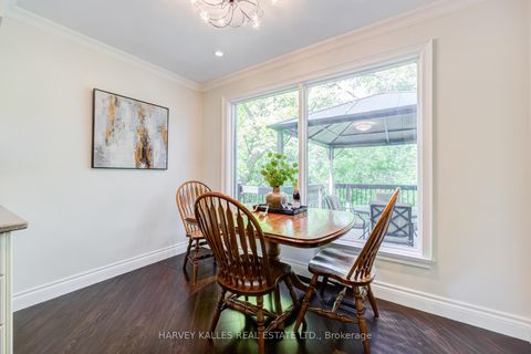 Photo 13 at 19 Ridgegate Crescent, Queensway, Toronto