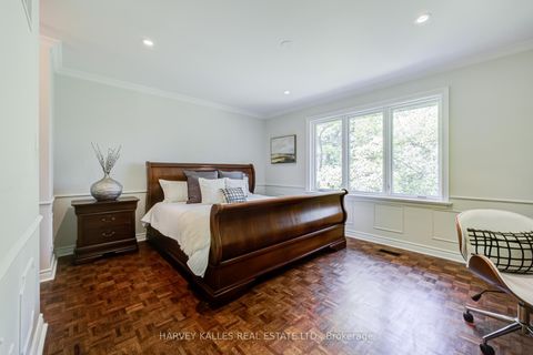 Photo 20 at 19 Ridgegate Crescent, Queensway, Toronto