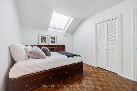 Photo 26 at 19 Ridgegate Crescent, Queensway, Toronto