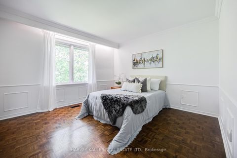 Photo 28 at 19 Ridgegate Crescent, Queensway, Toronto