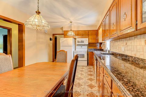 Photo 6 at 23 Tumpane Street, CFB, Toronto
