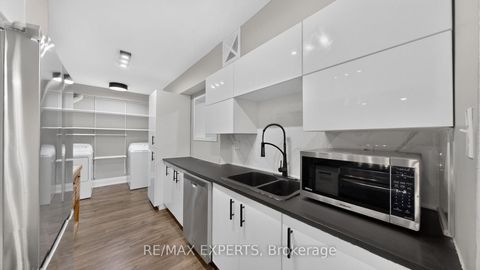 Photo 3 at 1703 - 390 Dixon Road, The Westway, Toronto