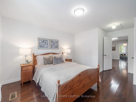 Photo 18 at 251A Chisholm Avenue, Lumsden, Toronto