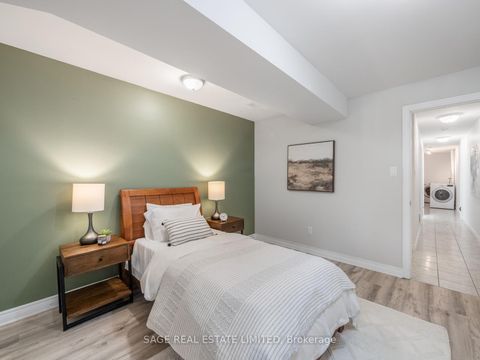 Photo 22 at 251A Chisholm Avenue, Lumsden, Toronto