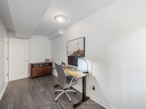 Photo 25 at 251A Chisholm Avenue, Lumsden, Toronto