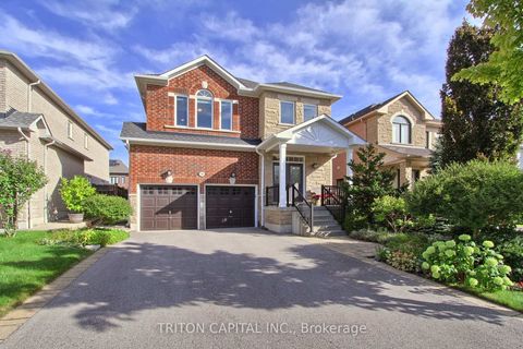 Photo 2 at 96 Timber Valley Avenue, Oak Ridges, Richmond Hill