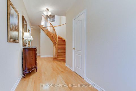 Photo 4 at 96 Timber Valley Avenue, Oak Ridges, Richmond Hill