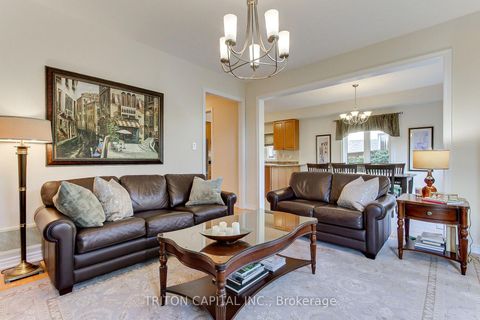 Photo 18 at 96 Timber Valley Avenue, Oak Ridges, Richmond Hill