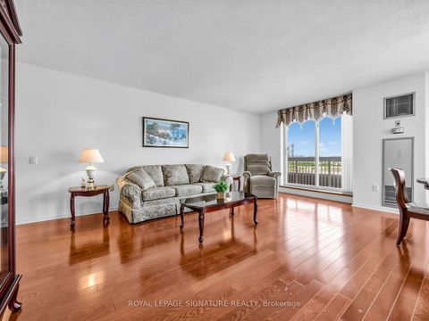 Photo 3 at 807 - 11 Thorncliffe Park Drive, Thorncliffe Park, Toronto