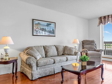Photo 5 at 807 - 11 Thorncliffe Park Drive, Thorncliffe Park, Toronto