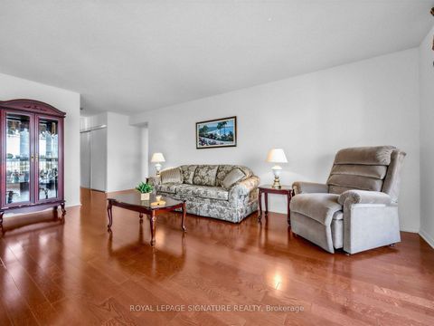 Photo 7 at 807 - 11 Thorncliffe Park Drive, Thorncliffe Park, Toronto