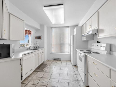 Photo 17 at 807 - 11 Thorncliffe Park Drive, Thorncliffe Park, Toronto