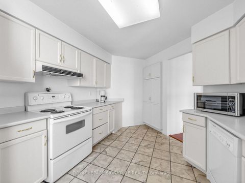 Photo 19 at 807 - 11 Thorncliffe Park Drive, Thorncliffe Park, Toronto