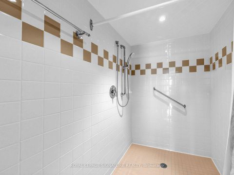 Photo 29 at 807 - 11 Thorncliffe Park Drive, Thorncliffe Park, Toronto