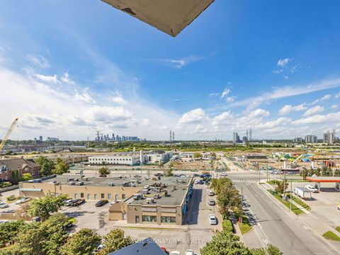 Photo 31 at 807 - 11 Thorncliffe Park Drive, Thorncliffe Park, Toronto