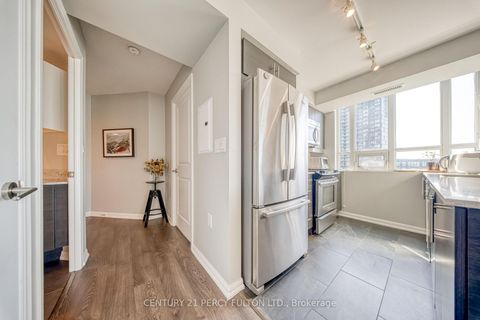 Photo 10 at 1010 - 125 Western Battery Road, Niagara, Toronto
