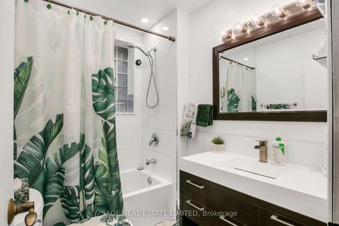 Photo 15 at 204 - 1840 Bathurst Street, Cedarvale, Toronto