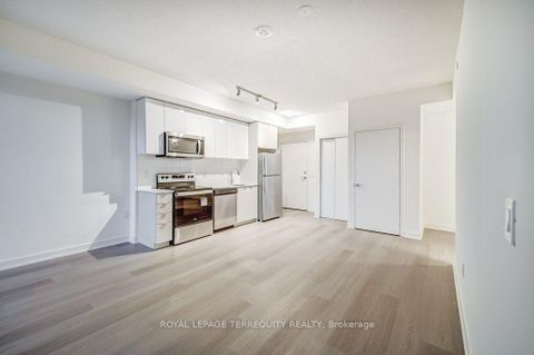 Photo 2 at 614 - 859 The Queensway, Queensway, Toronto