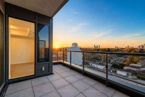 Photo 11 at 614 - 859 The Queensway, Queensway, Toronto
