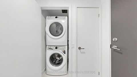 Photo 21 at N423 - 7 Golden Lion Heights, Newtonbrook East, Toronto