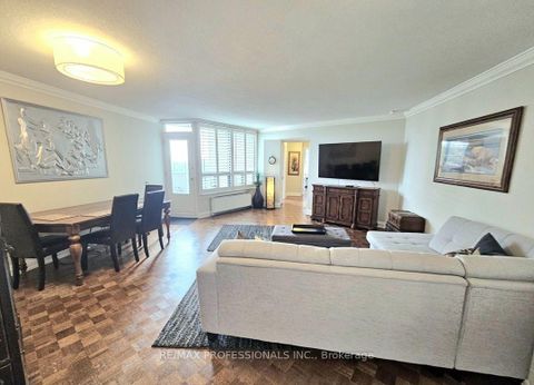 Photo 4 at E41 - 300 Mill Road, Markland Wood, Toronto