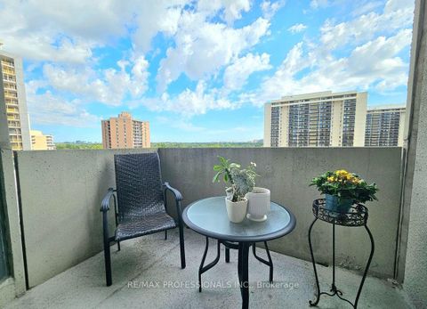 Photo 9 at E41 - 300 Mill Road, Markland Wood, Toronto