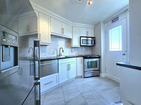 Photo 12 at E41 - 300 Mill Road, Markland Wood, Toronto