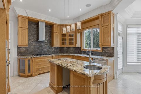 Photo 11 at 2706 Bayview Avenue, Windfields, Toronto