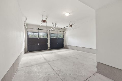 Photo 33 at 2706 Bayview Avenue, Windfields, Toronto