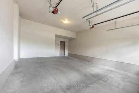 Photo 34 at 2706 Bayview Avenue, Windfields, Toronto