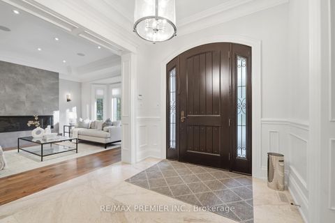 Photo 6 at 35 Normandale Crescent, Windfields, Toronto
