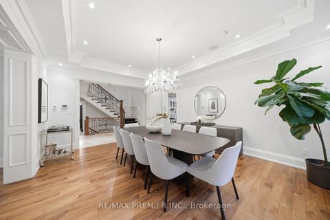 Photo 10 at 35 Normandale Crescent, Windfields, Toronto