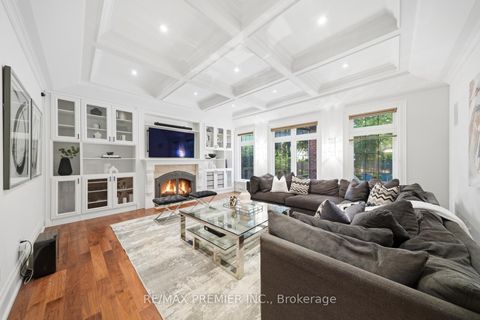 Photo 11 at 35 Normandale Crescent, Windfields, Toronto