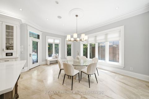Photo 14 at 35 Normandale Crescent, Windfields, Toronto