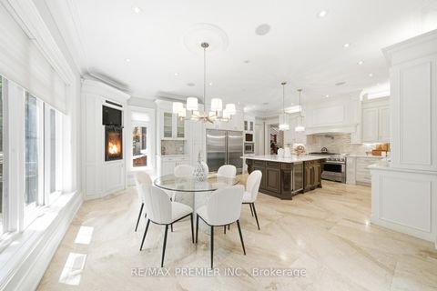 Photo 15 at 35 Normandale Crescent, Windfields, Toronto