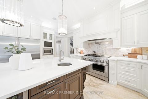 Photo 17 at 35 Normandale Crescent, Windfields, Toronto