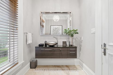 Photo 18 at 35 Normandale Crescent, Windfields, Toronto