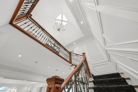 Photo 20 at 35 Normandale Crescent, Windfields, Toronto